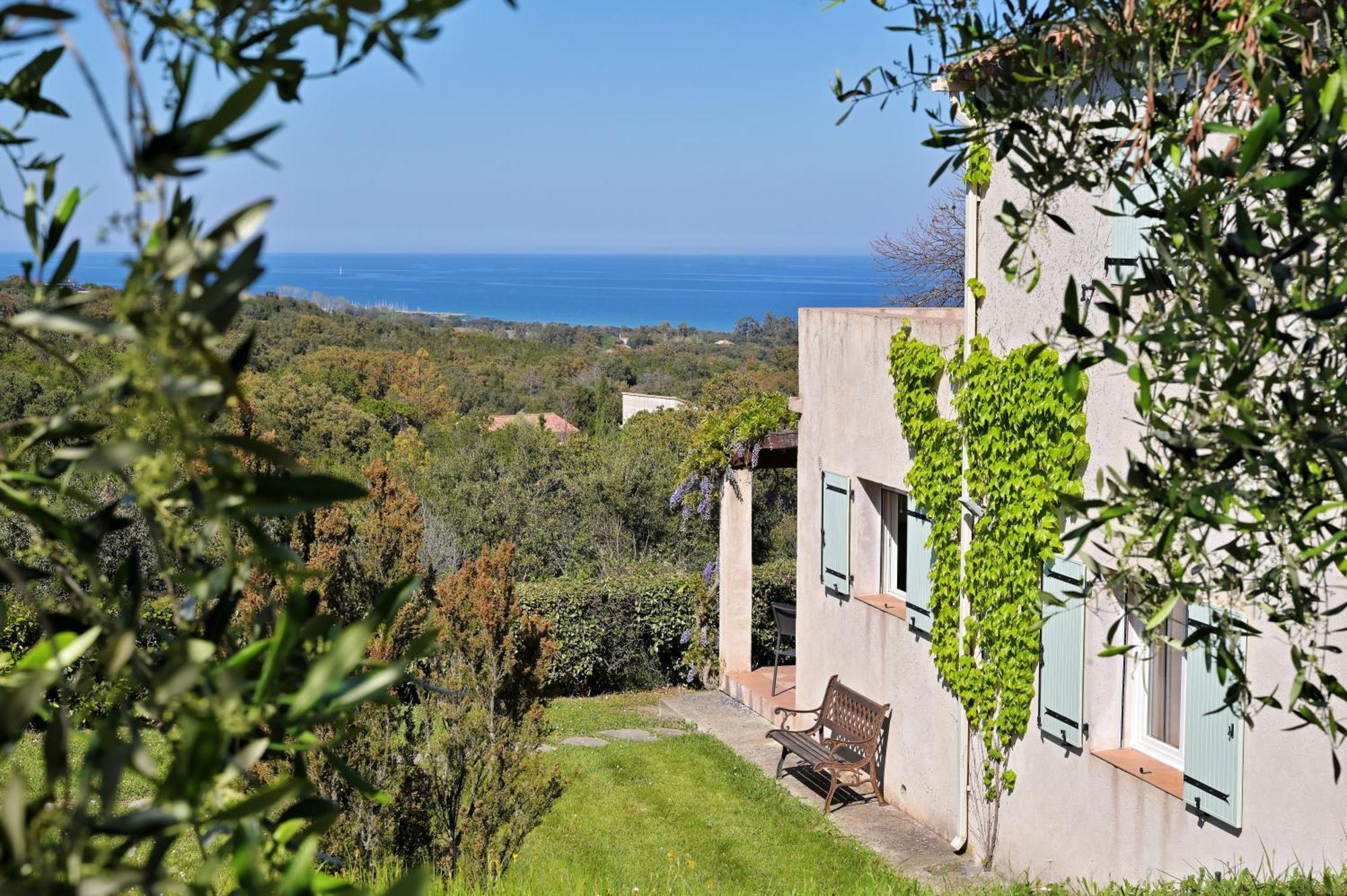 Villa vue mer dans nature protégée, plage à 1,5 km Cervione Extérieur photo